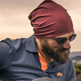 How to play guitar in rocking way