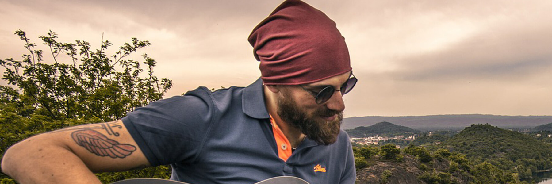 How to play guitar in rocking way